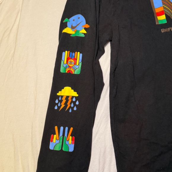 Nike Longsleeve Tee - Picture 4 of 6